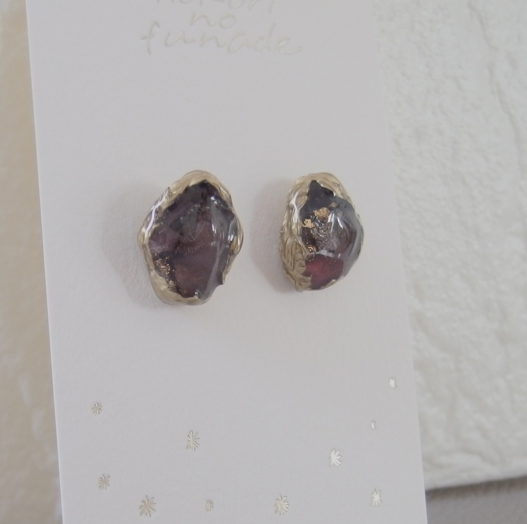 【トワウォ】ひとつぶインクアートピアス