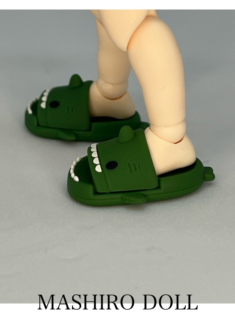 ドール靴　サンダル　サメ　グリーン　緑　ねんどろいどどーる対応　オビツ11対応