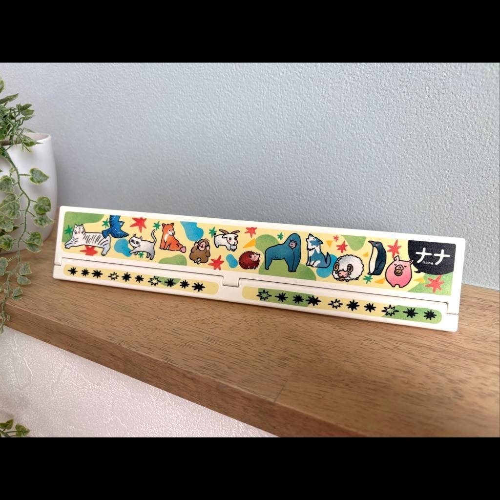 DokkoiカードスタンドM250ナナモデル