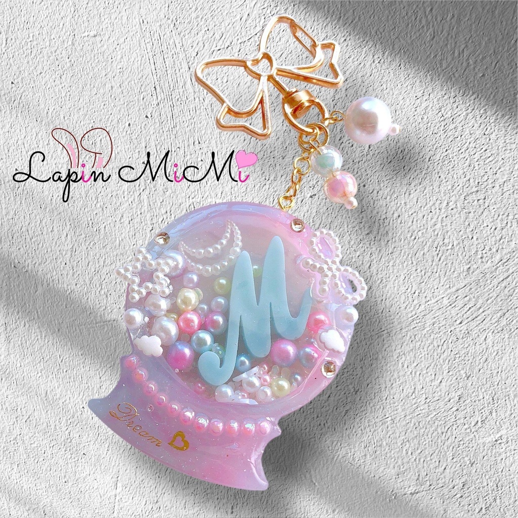 レジン シャカシャカ イニシャル M キーホルダー バック チャーム ゆめかわ スノードーム