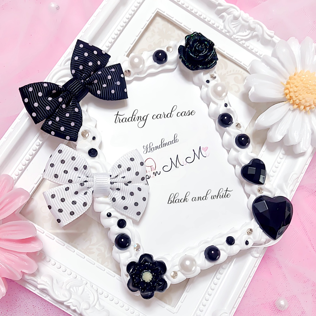 ホイップデコ 白黒 モノトーン ドット リボン 大人可愛い B8 硬質 トレカケース