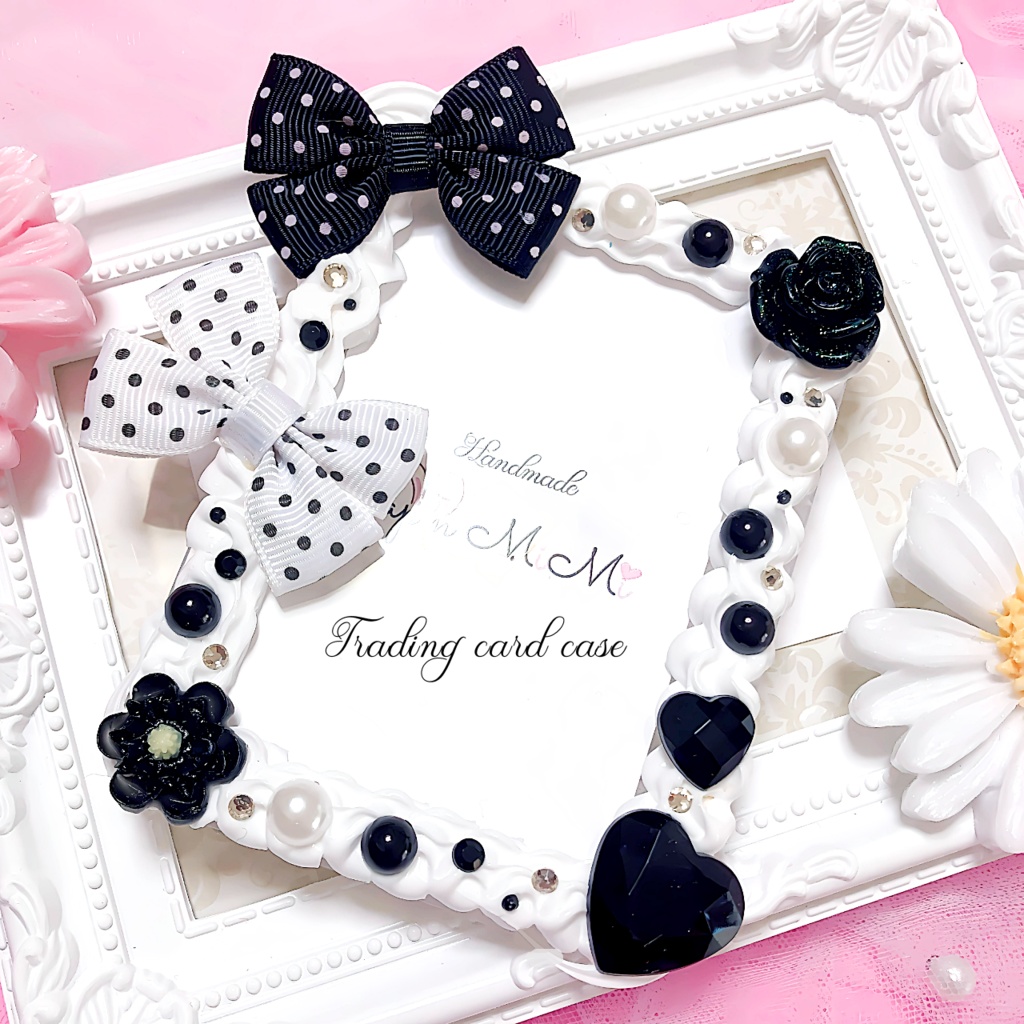 ホイップデコ 白黒 モノトーン ドット リボン 大人可愛い B8 硬質 トレカケース