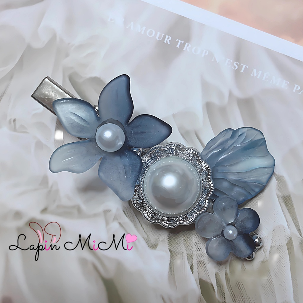 レジン 花 パール ジュエリー くすみブルー シルバー 大人カジュアル ヘアクリップ