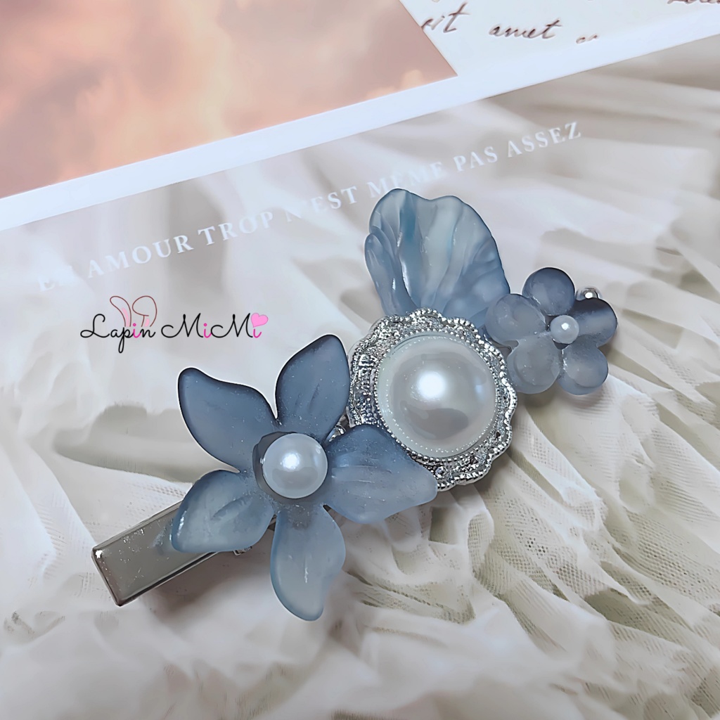 レジン 花 パール ジュエリー くすみブルー シルバー 大人カジュアル ヘアクリップ