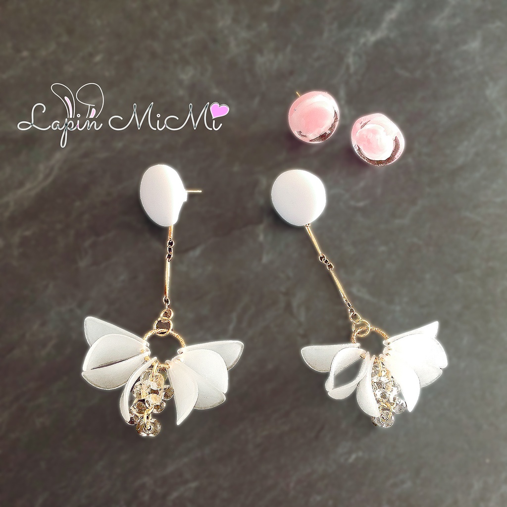 4WAY 上品 揺れる ピアス/イヤリング フラワー ゴールド ピンク ホワイト レジン ハンドメイド