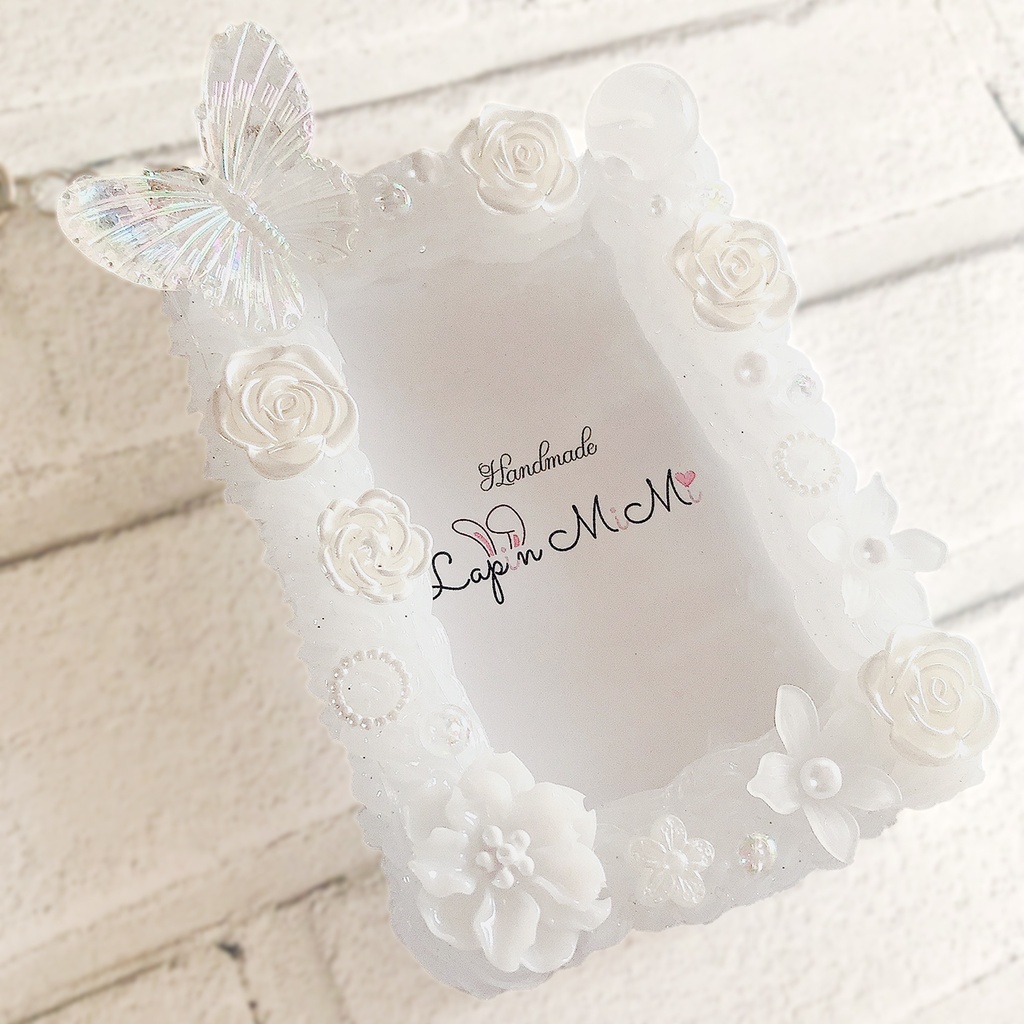 バッグチャーム キーホルダー 上品 硬質 トレカケース チェキケース ホワイト 白 クリア ラメ入り ホイップデコ ハンドメイド レジン