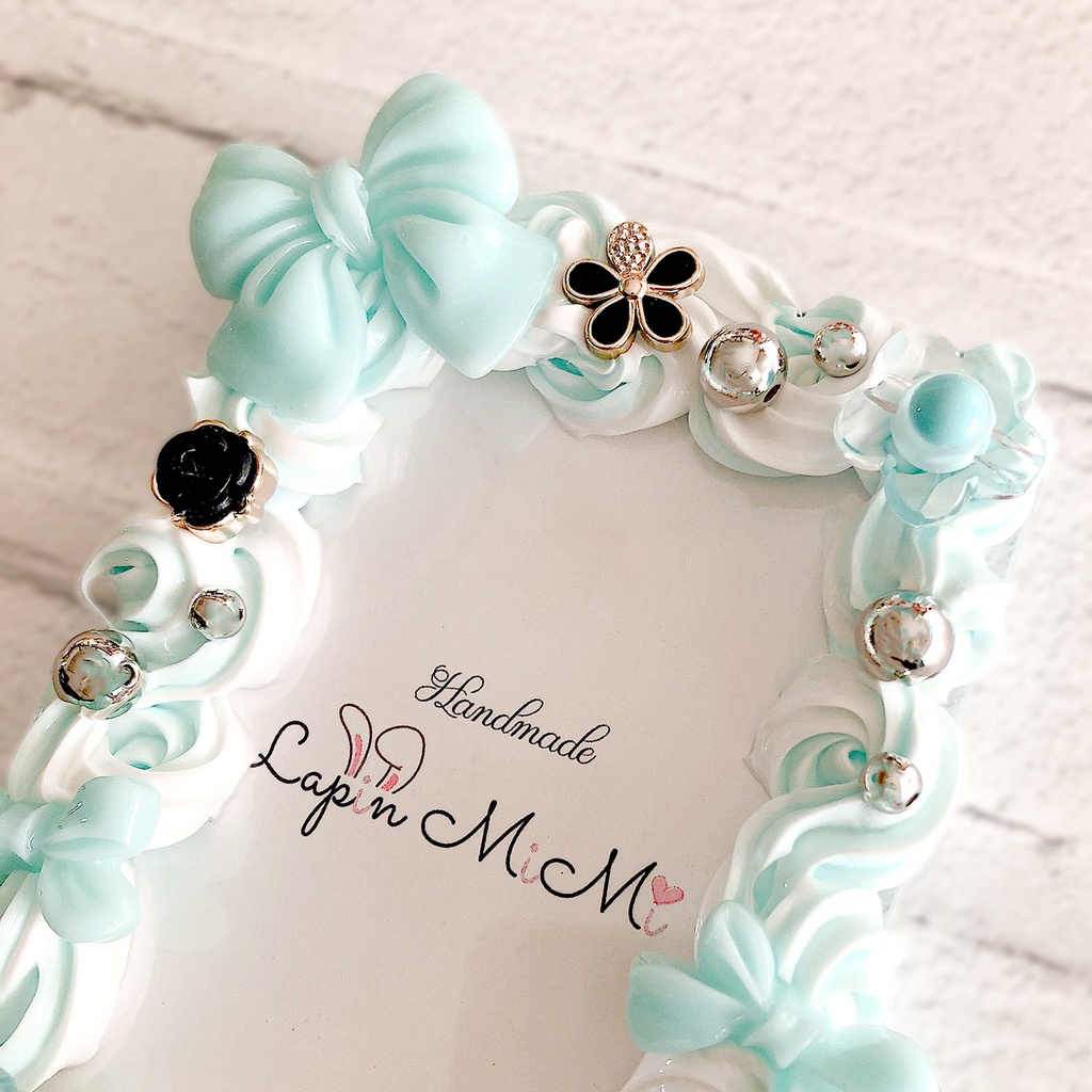 ホイップデコ 硬質トレカケース 白 水色 2色ホイップ 上品 シルバー リボン パール チェキケース きれいめ