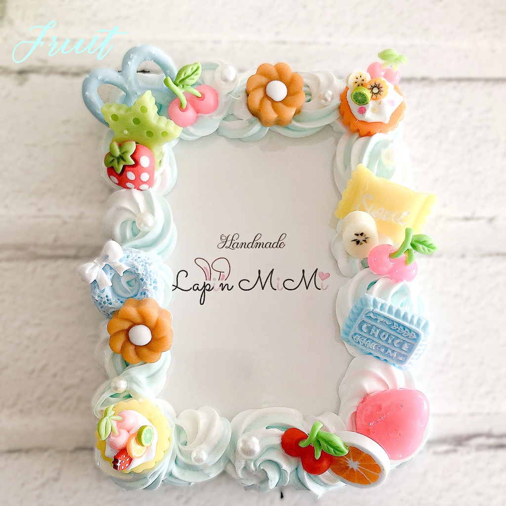 ホイップデコ 硬質トレカケース チェキケース 白 水色 フルーツ タルト お菓子 ケース カラフル かわいい ハンドメイド