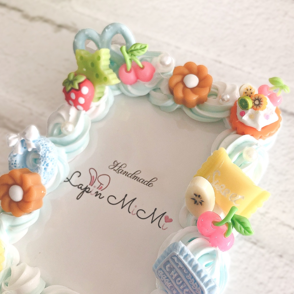 ホイップデコ 硬質トレカケース チェキケース 白 水色 フルーツ タルト お菓子 ケース カラフル かわいい ハンドメイド