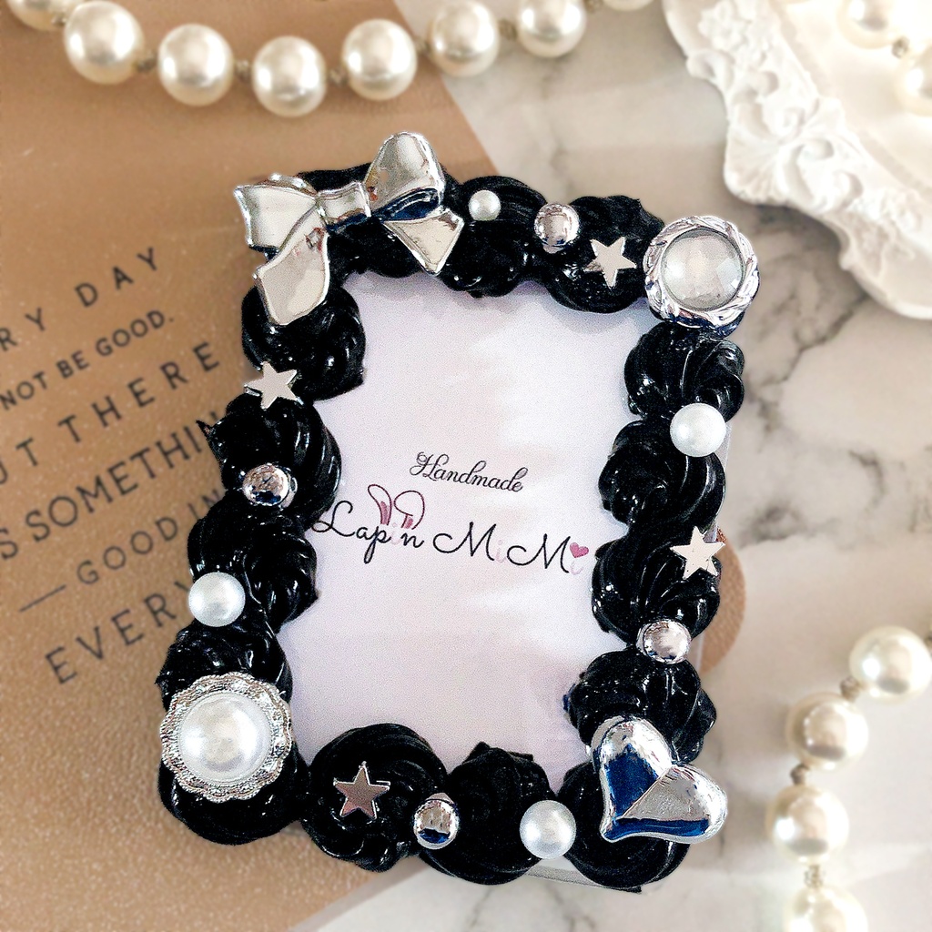 黒 シルバー ホイップデコ 硬質トレカケース チェキ 大人可愛い リボン モノトーン かっこいい ケース