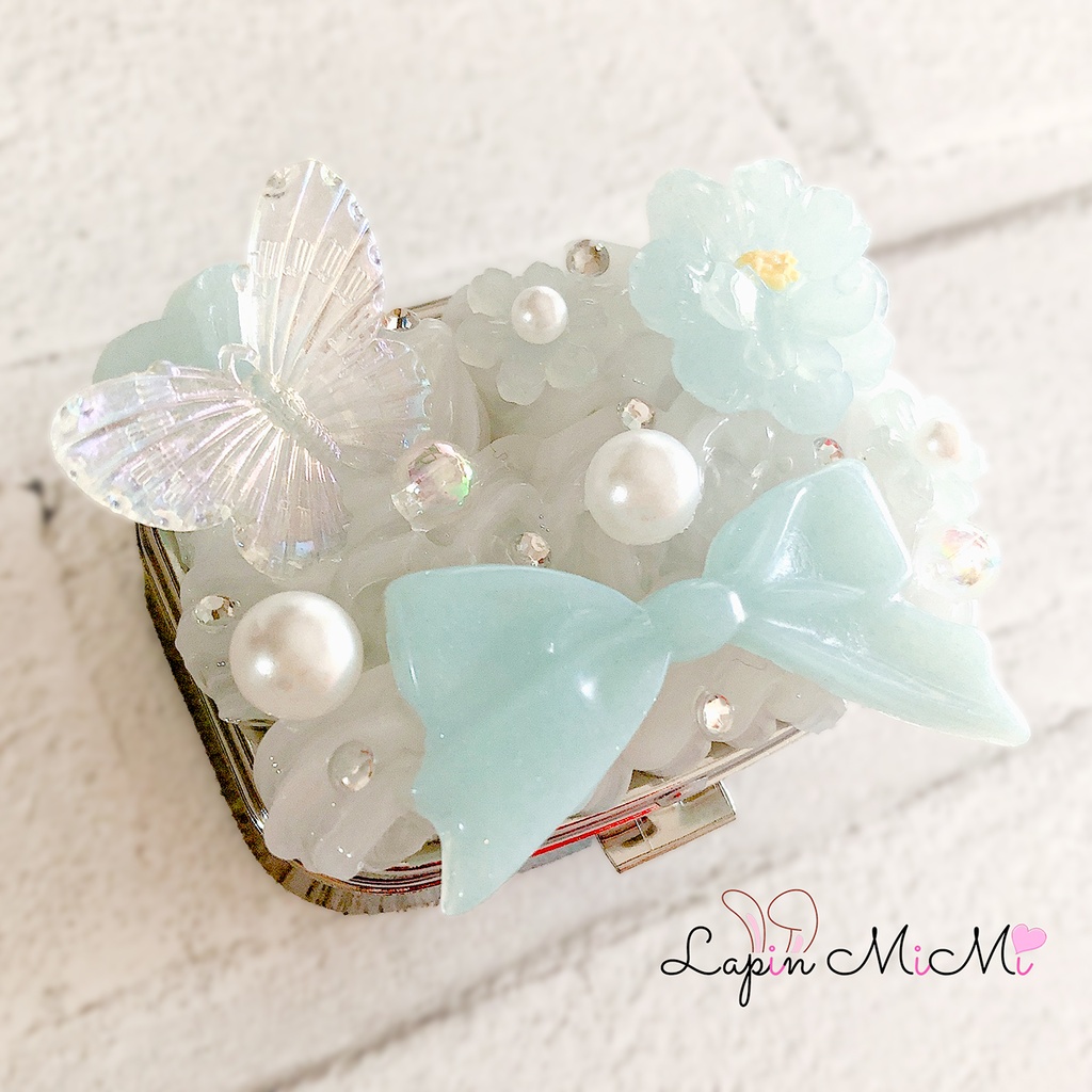 ホイップデコ ピルケース 水色 リボン ミラー付き 花 蝶 大人可愛い ケース