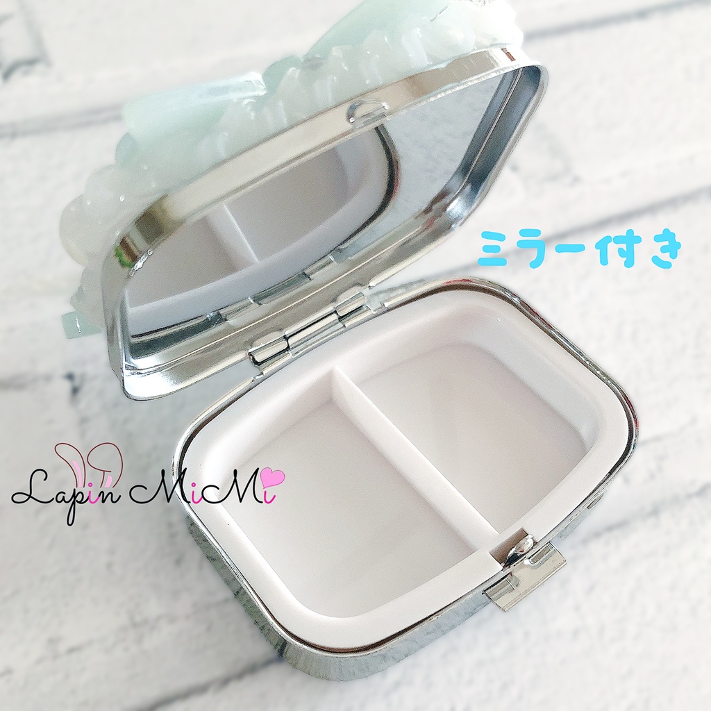 ホイップデコ ピルケース 水色 リボン ミラー付き 花 蝶 大人可愛い ケース