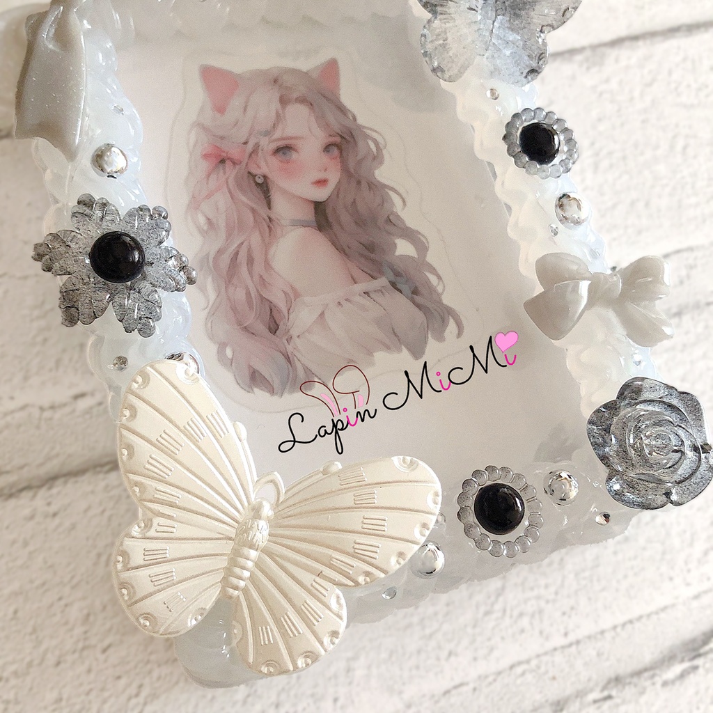 グレー ホイップデコ 硬質トレカケース クリア リボン 蝶 上品 チェキ ケース 黒