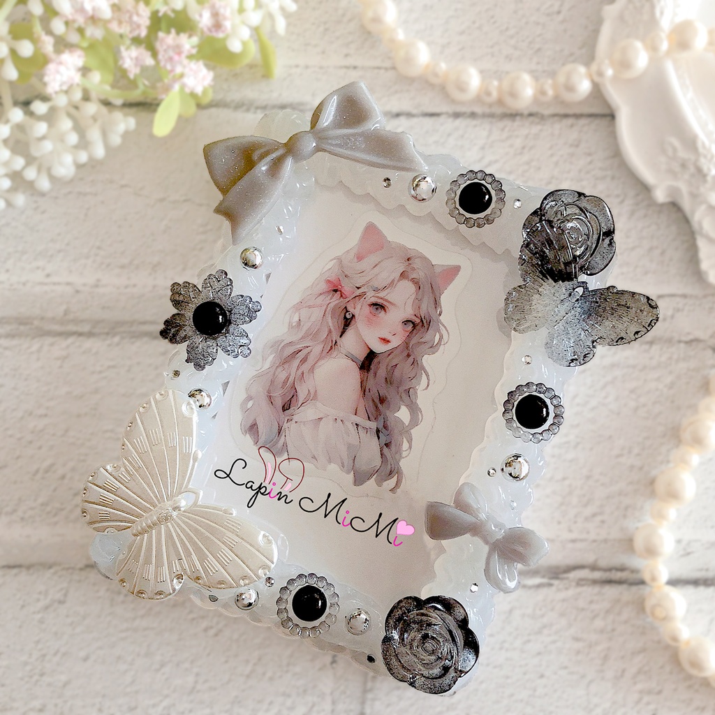 グレー ホイップデコ 硬質トレカケース クリア リボン 蝶 上品 チェキ ケース 黒