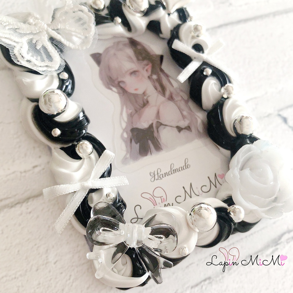 【受注製作】白 黒 ツートン ホイップデコ 硬質トレカケース レース 刺繍 蝶 リボン シルバー ゴシック チェキ トレカ ケース