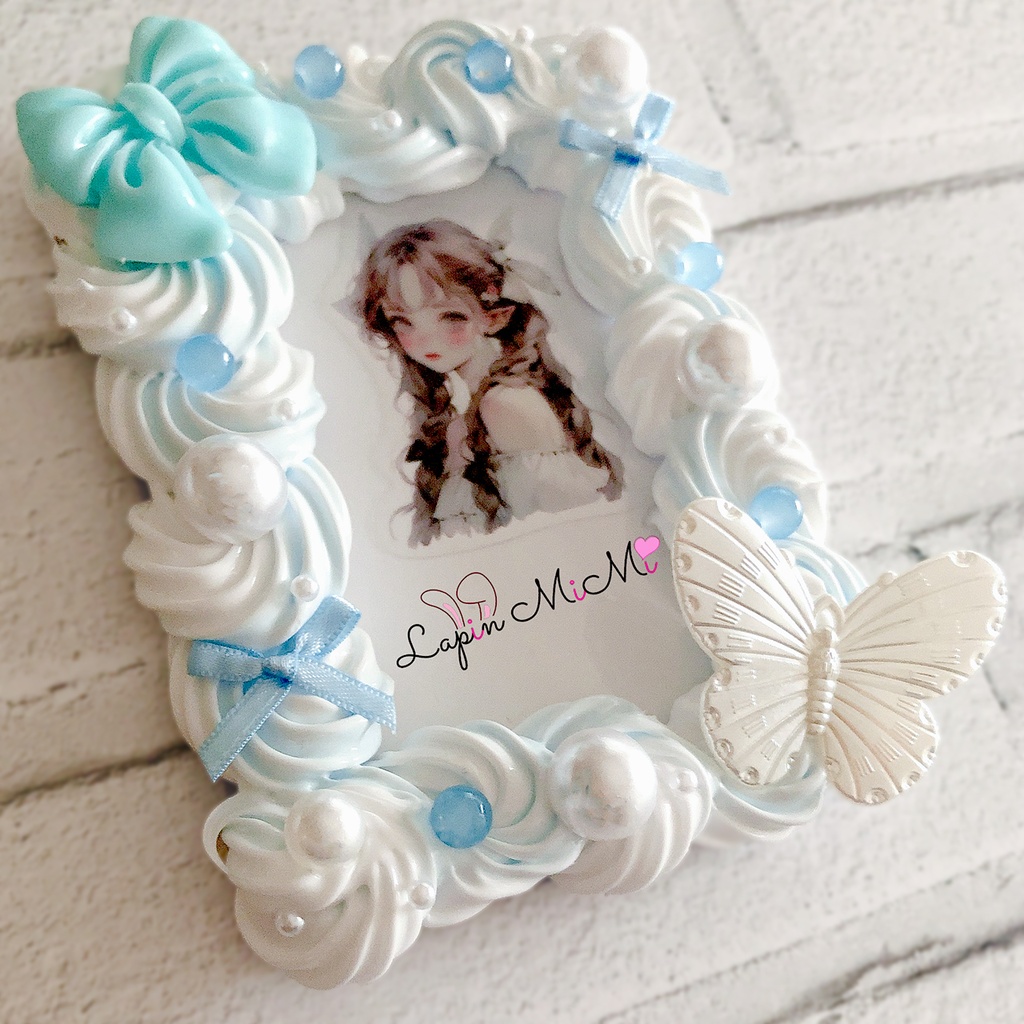 白 水色 2色 ホイップデコ 硬質トレカケース リボン 蝶 パール ふんわり さわやか かわいい カードケース チェキ