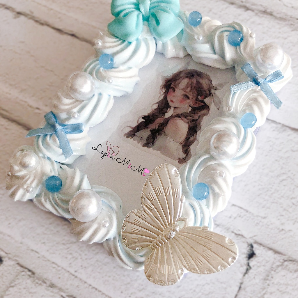 白 水色 2色 ホイップデコ 硬質トレカケース リボン 蝶 パール ふんわり さわやか かわいい カードケース チェキ