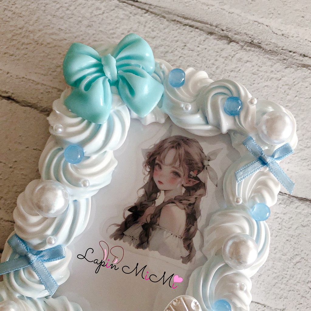 白 水色 2色 ホイップデコ 硬質トレカケース リボン 蝶 パール ふんわり さわやか かわいい カードケース チェキ