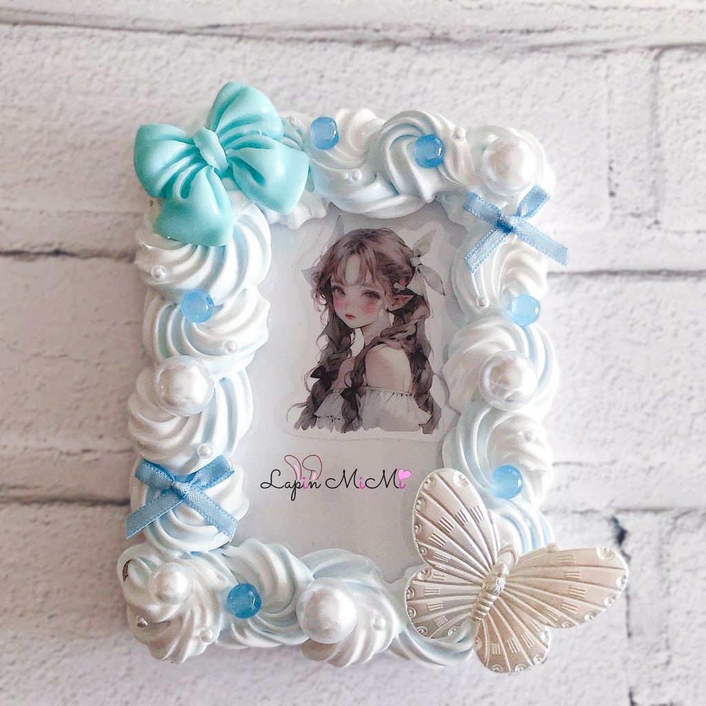 白 水色 2色 ホイップデコ 硬質トレカケース リボン 蝶 パール ふんわり さわやか かわいい カードケース チェキ