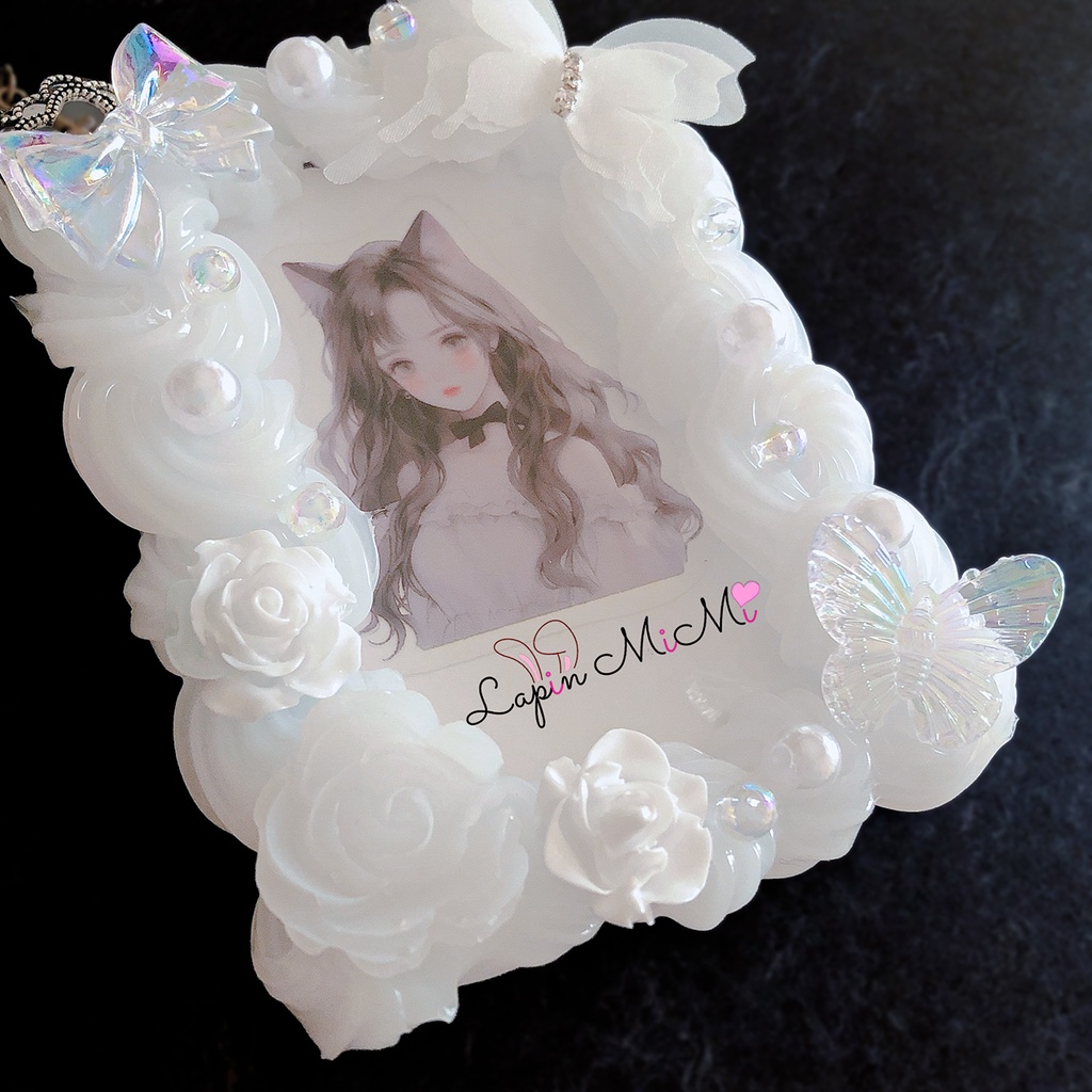 バッグチャーム クリア ホイップデコ 硬質トレカケース ふんわり シフォン 蝶 白 上品 キーホルダー ケース