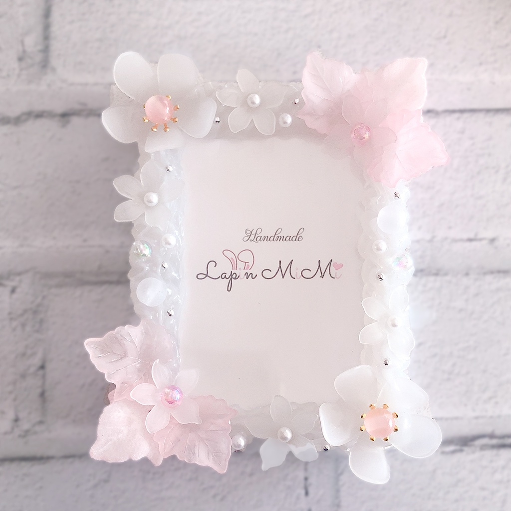 クリア ホイップデコ 春 お花 マット ホワイト 硬質 トレカケース チェキ きれいめ ピンク ハンドメイド