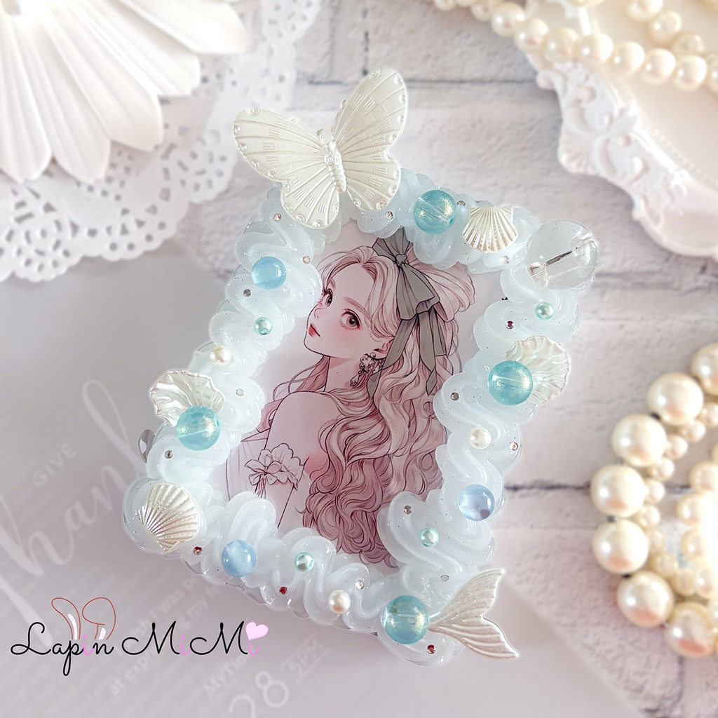 クリア ホイップデコ 硬質トレカケース チェキ 海 人魚 バブル ガラスビーズ 蝶 水色 キレイめ カード ケース チャーム取り付け可