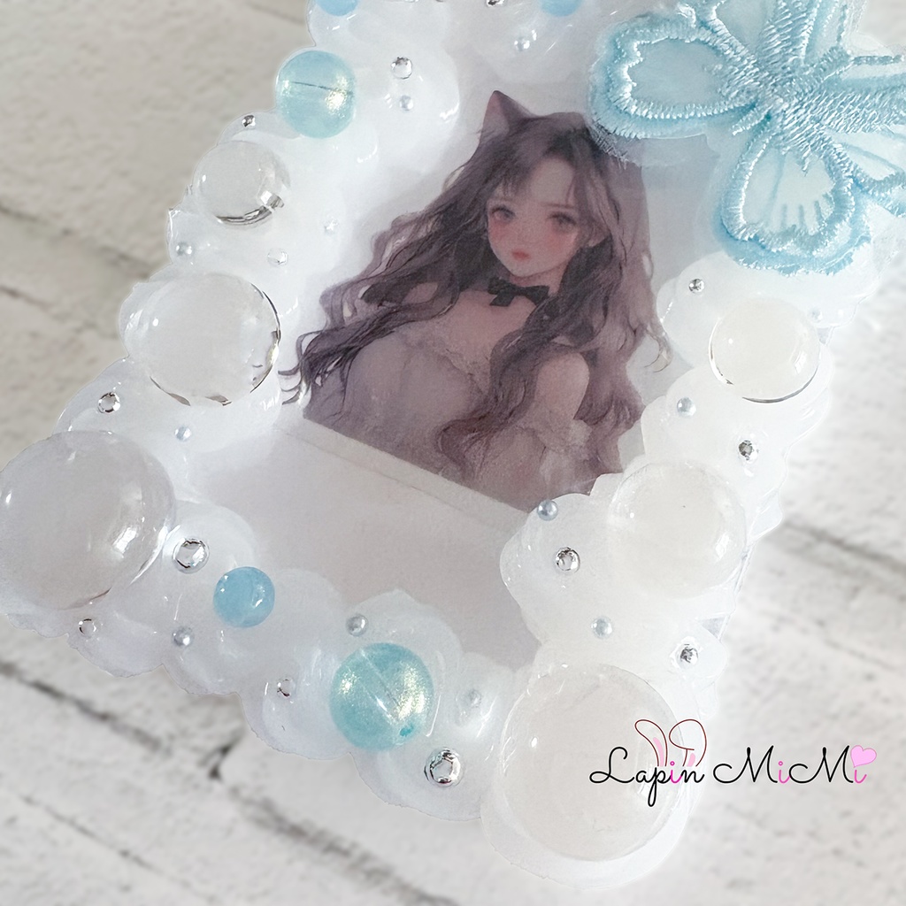 クリア ホイップデコ 硬質トレカケース 水色 レース 蝶 シャボン玉 バブル 風 チェキ カード ケース