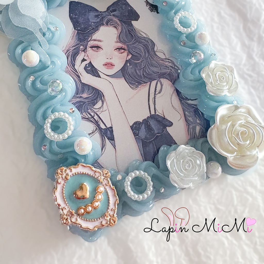 白 くすみカラー ホイップデコ 硬質トレカケース チェキ 薔薇 蝶 ニュアンス カード ケース