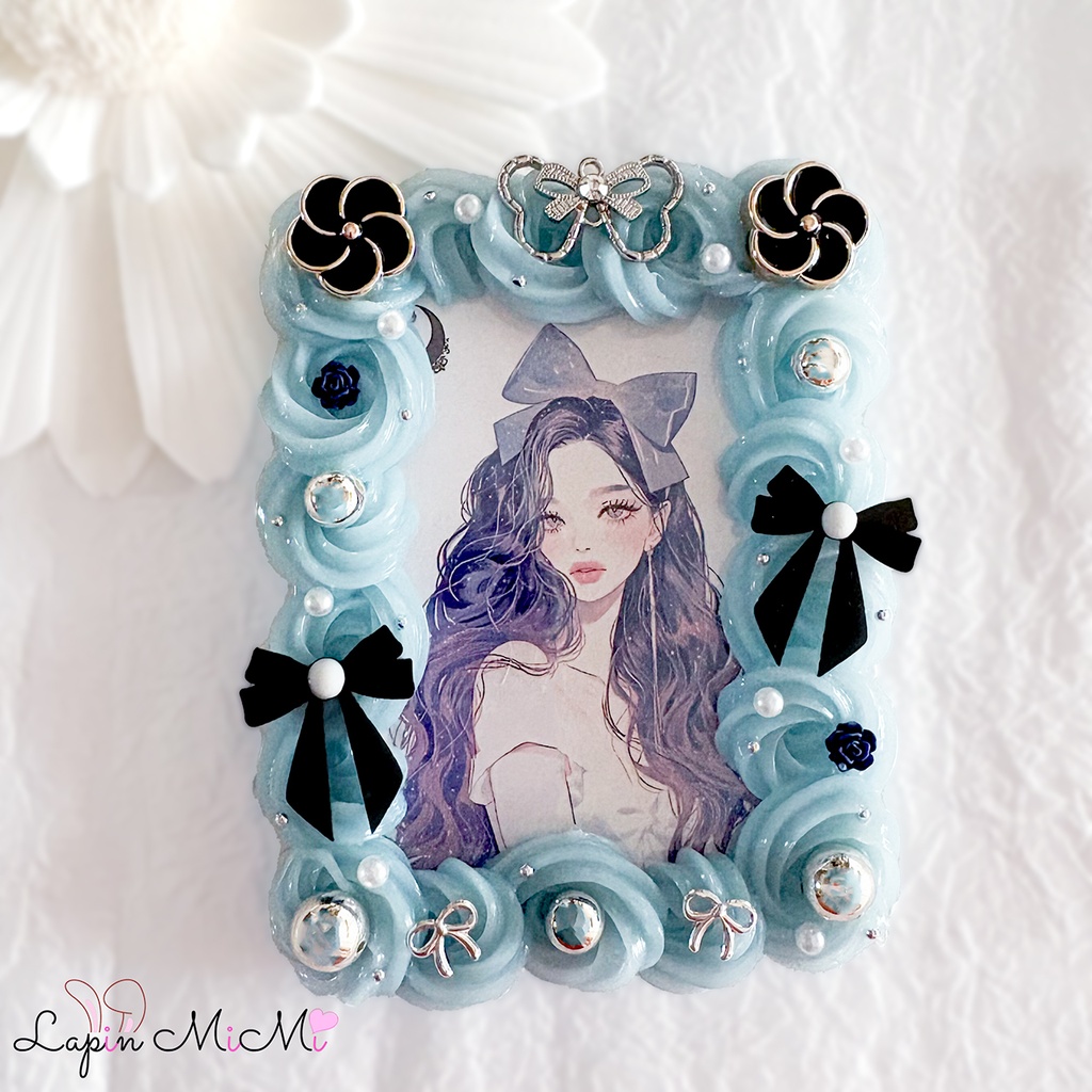 【バッグチャーム可〇】ホイップデコ 硬質トレカケース チェキ くすみカラー ブルーグレー 黒 シルバー リボン ニュアンス カード ケース