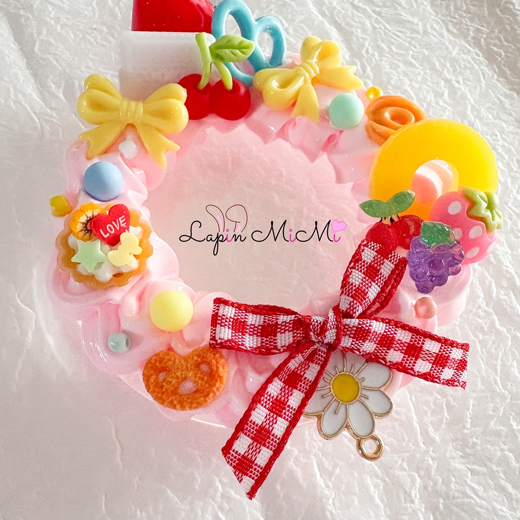 ホイップデコ 缶バッジ フルーツ ピンク いちご ケーキ風 フォトイン キーホルダー