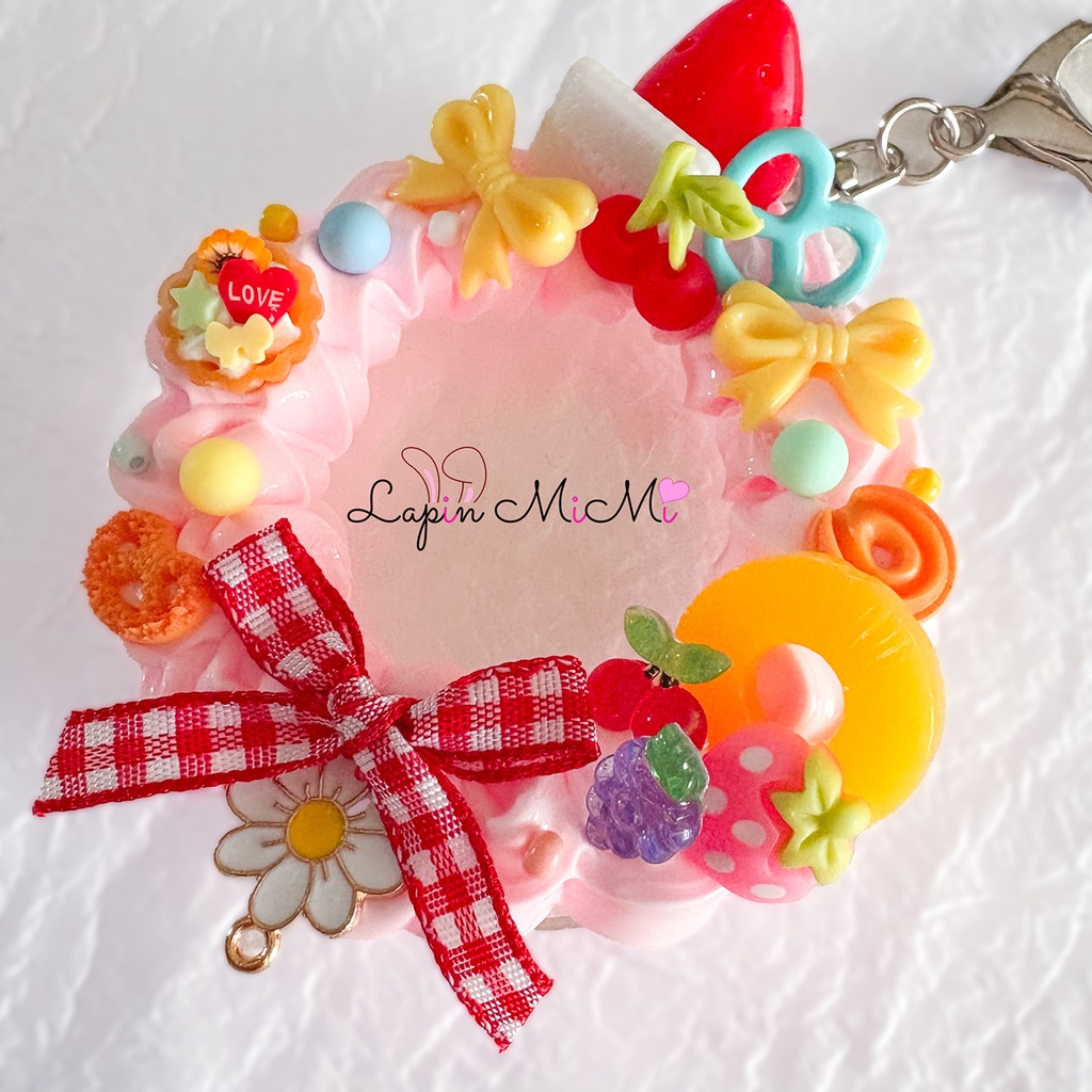 ホイップデコ 缶バッジ フルーツ ピンク いちご ケーキ風 フォトイン キーホルダー