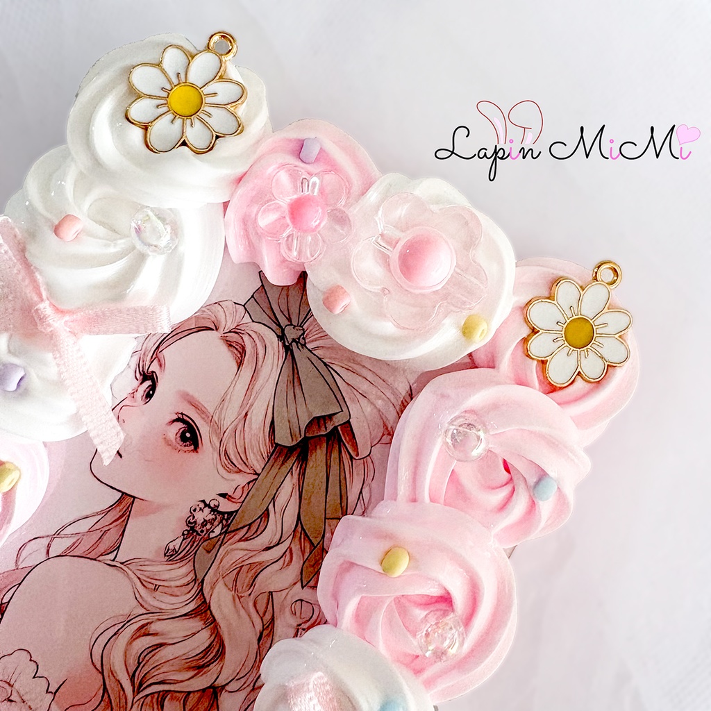 【ストラップ可〇】ホイップデコ 硬質トレカケース いちごミルク ピンク 白 リボン フラワー ケース