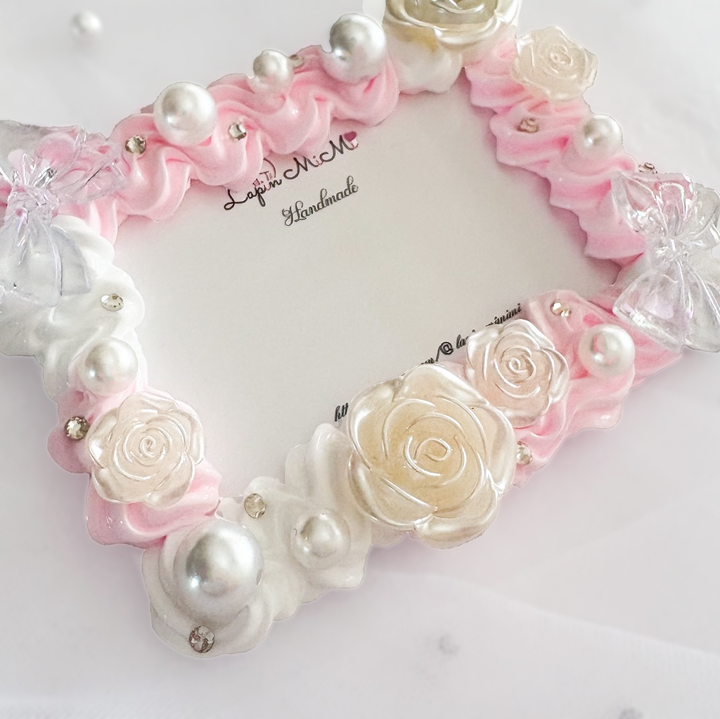 ★受注製作★【縦横デザイン】ホイップデコ 硬質トレカケース ピンク 白 リボン 薔薇 チェキ カード ケース