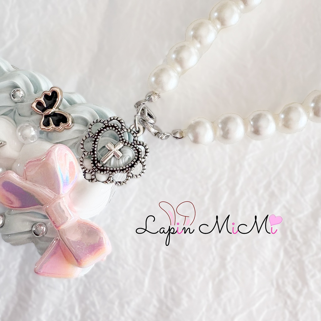 【ストラップ取り付け〇】くすみカラー ホイップデコ マルチケース トラベル リボン ブルー 黒 シルバー 大人可愛い ケース