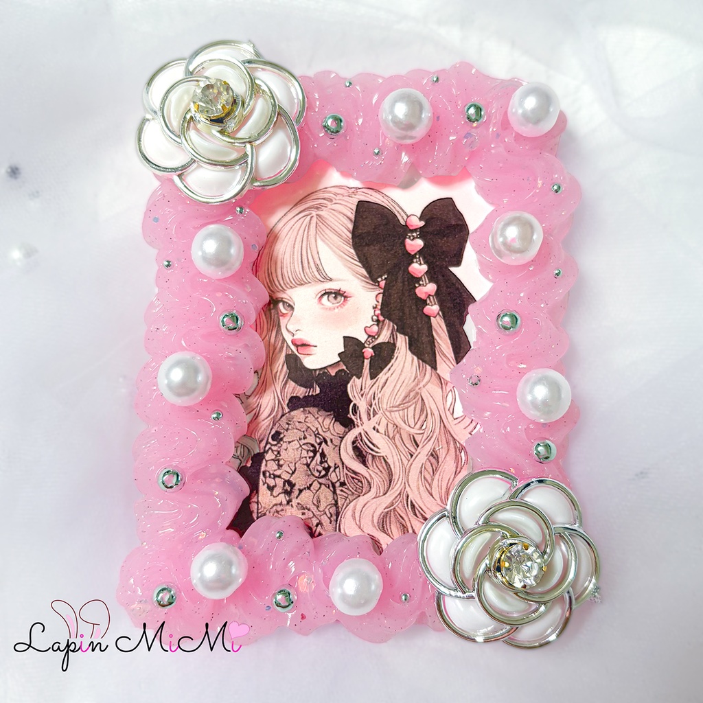 ピンク ラメ クリア ホイップデコ 硬質トレカケース 白 薔薇 カボション パール カード ケース