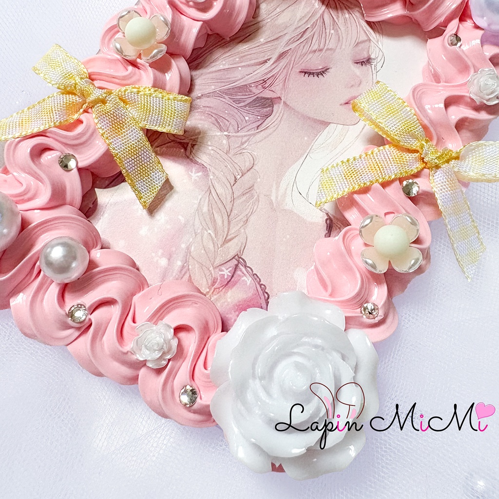 ピンク うねうね ホイップデコ 硬質トレカケース 白 薔薇 チェック リボン カード チェキ ケース