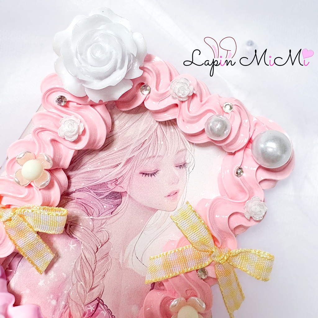 ピンク うねうね ホイップデコ 硬質トレカケース 白 薔薇 チェック リボン カード チェキ ケース