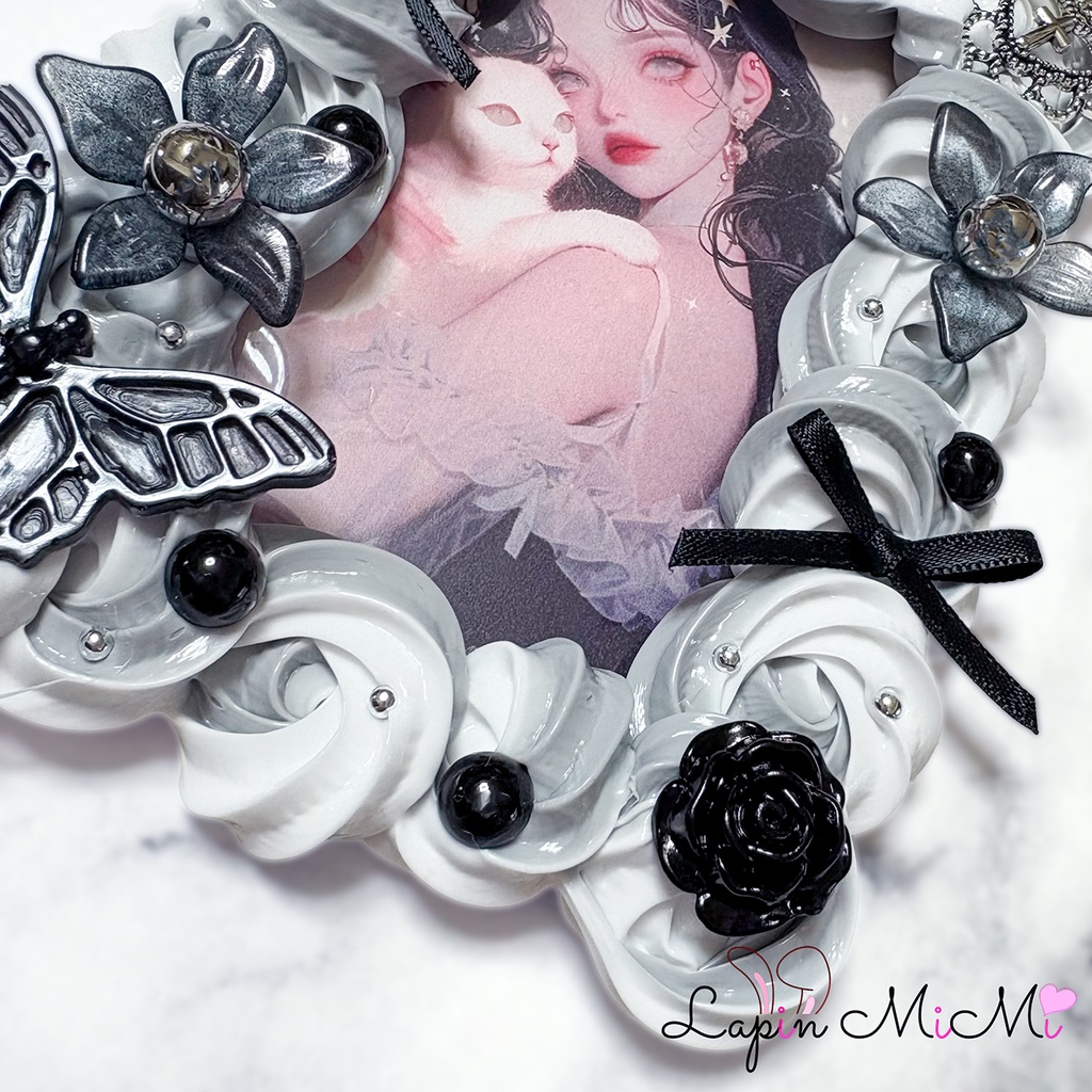 グレー 白 ホイップデコ 硬質トレカケース 黒 シルバー 花 蝶 リボン シック カード ケース