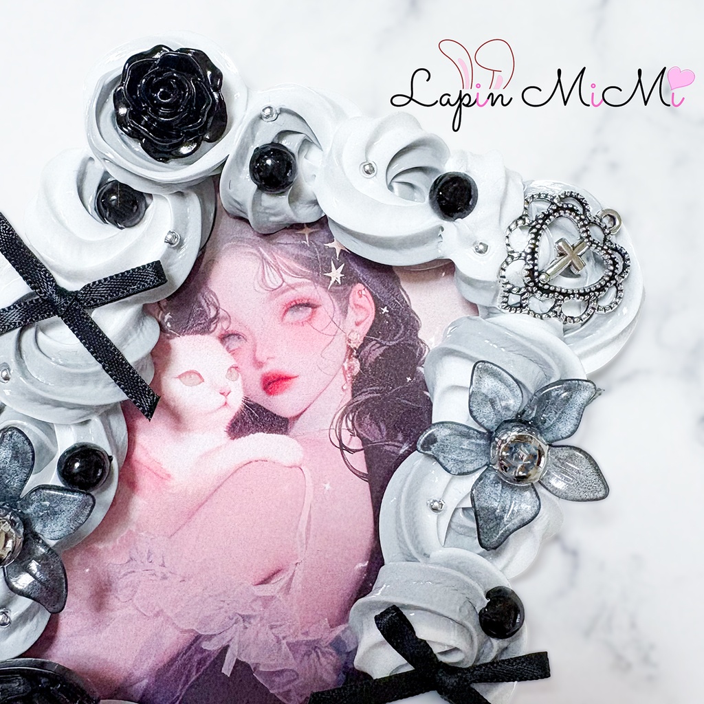 グレー 白 ホイップデコ 硬質トレカケース 黒 シルバー 花 蝶 リボン シック カード ケース