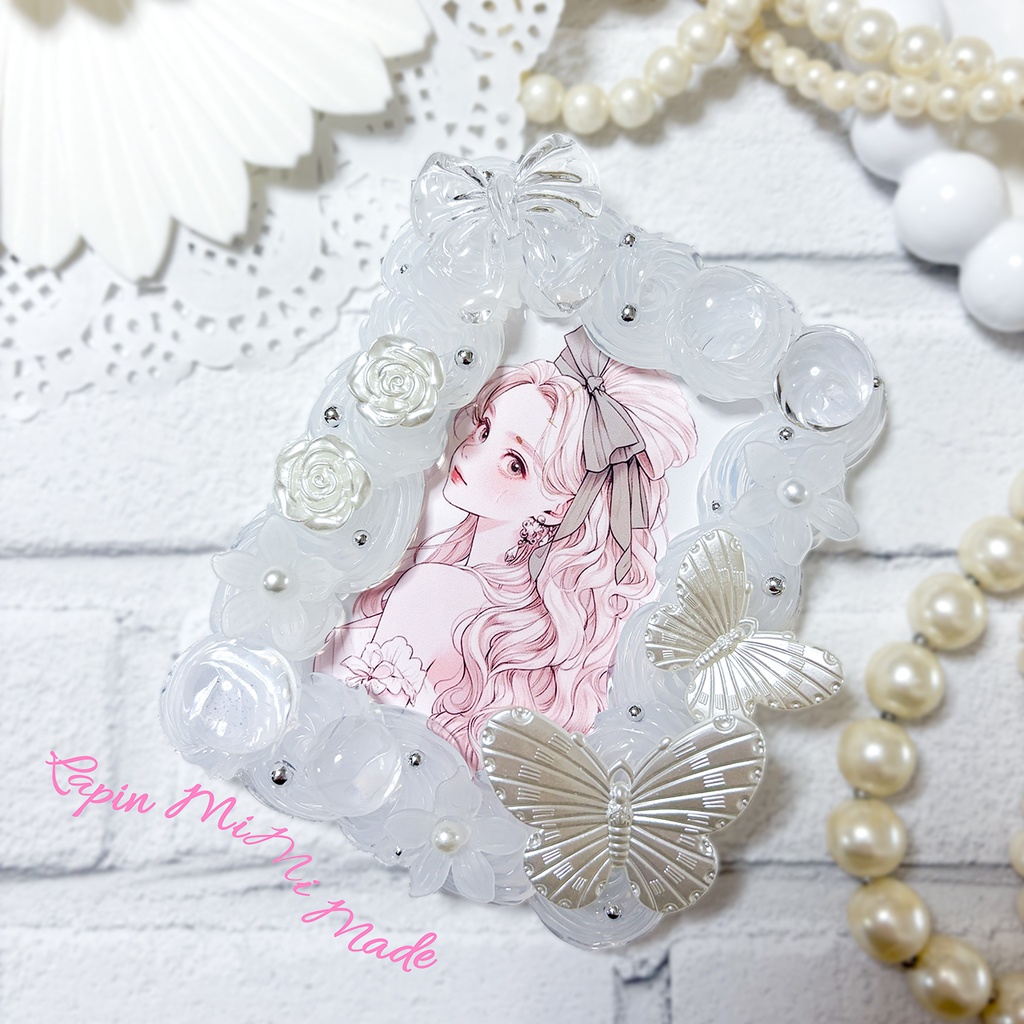 クリア ホイップデコ 硬質トレカケース 白 蝶 バブル きれいめ リボン 薔薇 上品 ケース