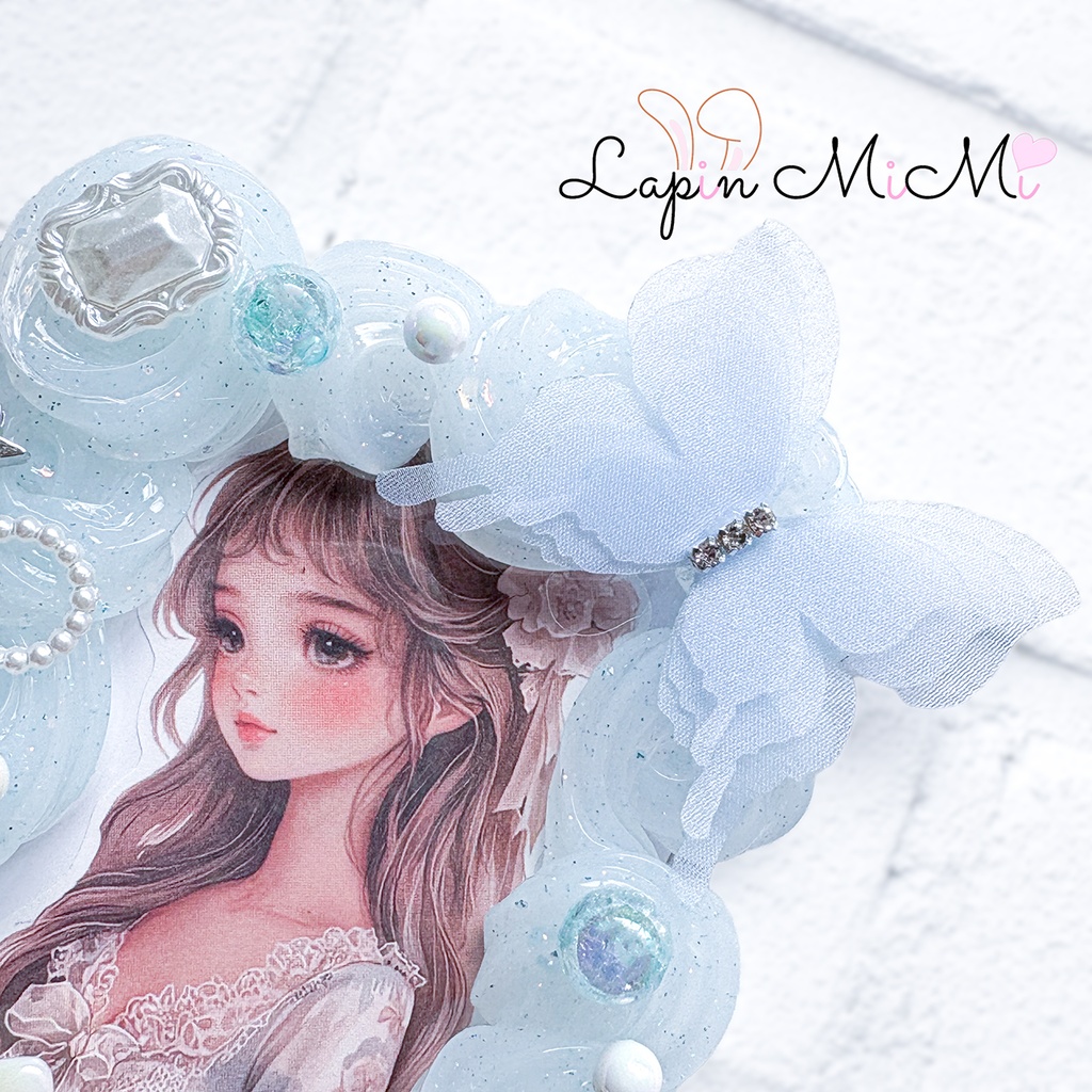 クリア ラメ ホイップデコ 硬質トレカケース 水色 シフォン 蝶 白 リボン ガラスビーズ きれいめ カード ケース