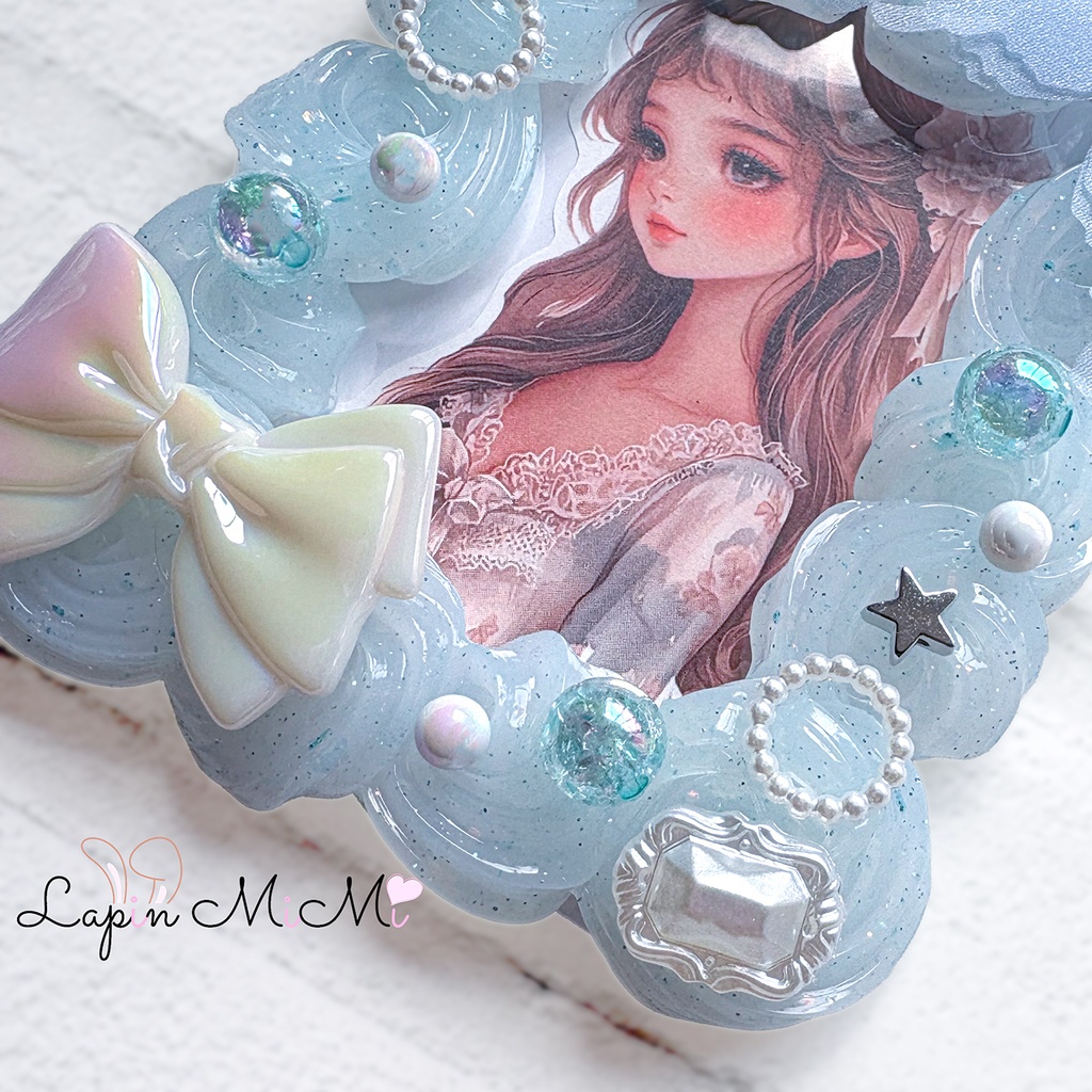 クリア ラメ ホイップデコ 硬質トレカケース 水色 シフォン 蝶 白 リボン ガラスビーズ きれいめ カード ケース