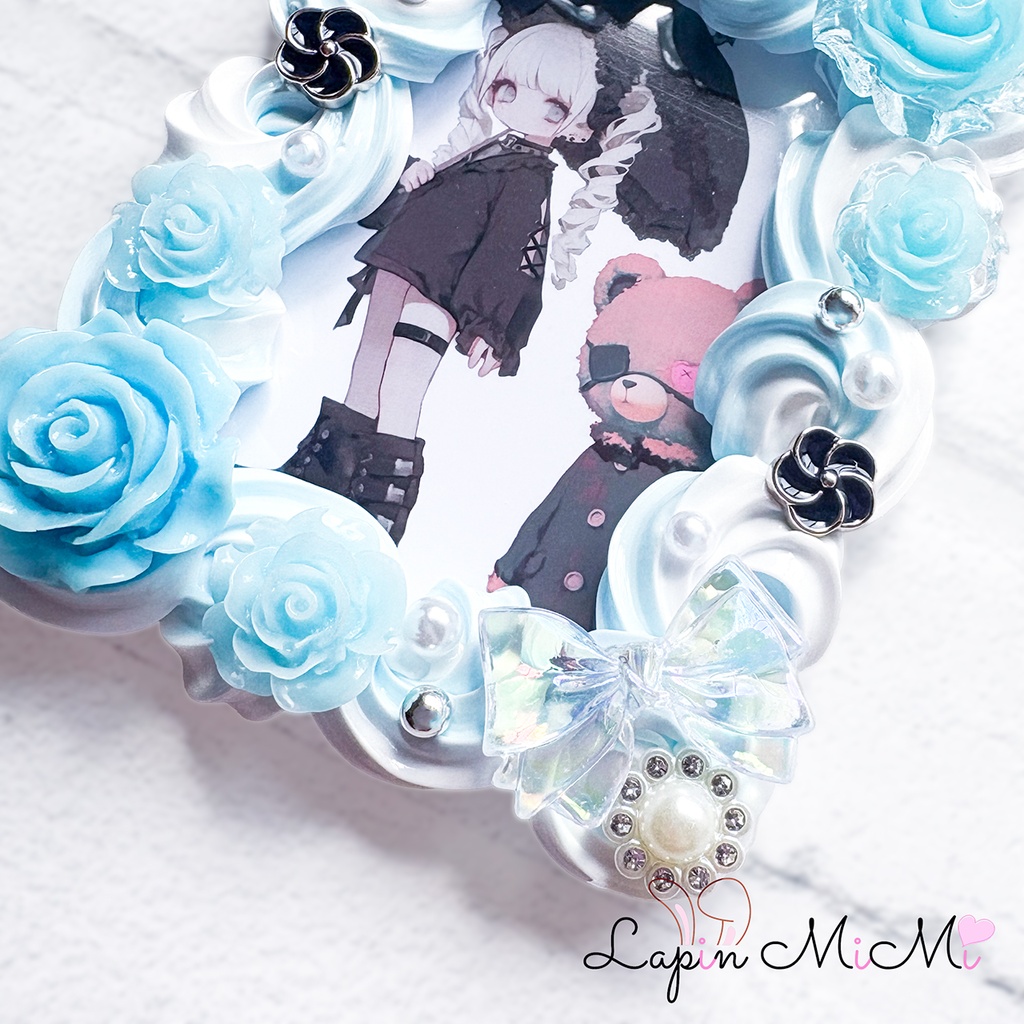 【受注製作】水色 白 ツートン ホイップデコ 硬質トレカケース クリア リボン 薔薇 きれいめ カード ケース