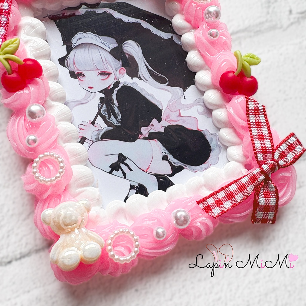 【受注製作】白 ピンク ホイップデコ 硬質トレカケース B8 チェック リボン くま ポップ かわいい チェキ カード ケース