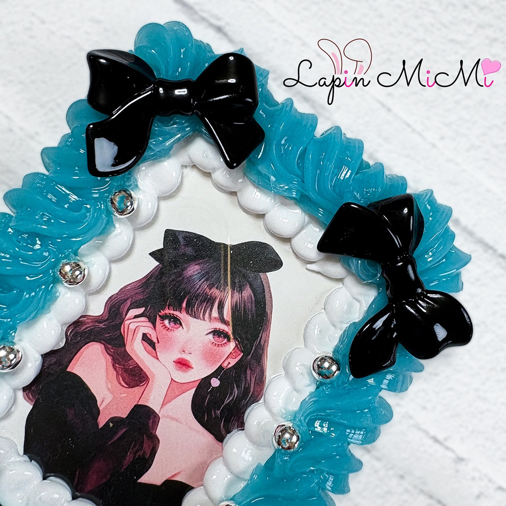 くすみカラー ブルー 白 ホイップデコ B8 硬質トレカケース チェキ 黒 リボン パール シルバー カード ケース