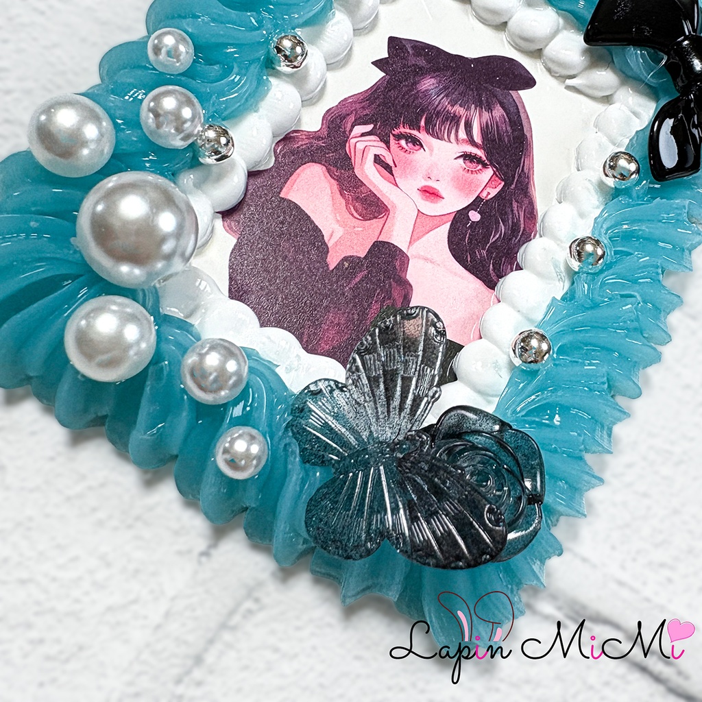 くすみカラー ブルー 白 ホイップデコ B8 硬質トレカケース チェキ 黒 リボン パール シルバー カード ケース