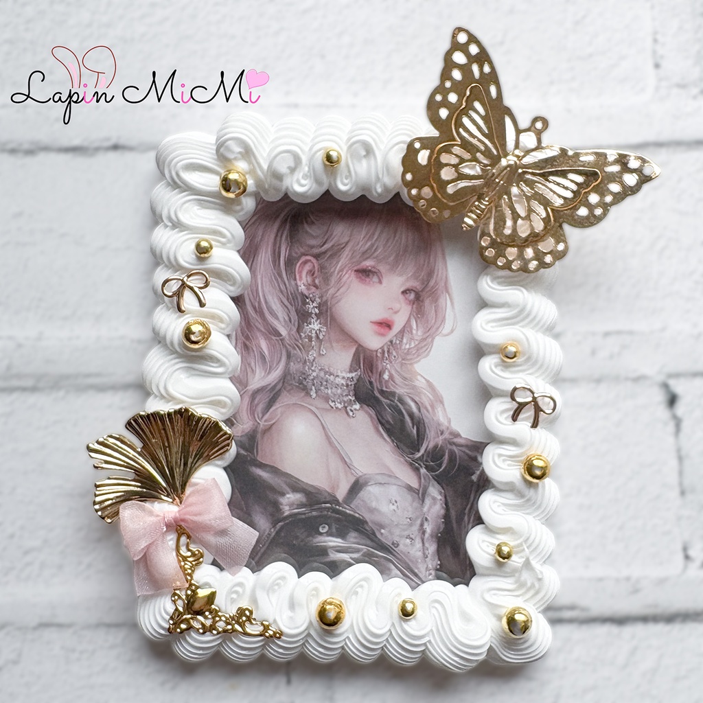 白 ホイップデコ 硬質トレカケース B8 ゴールド メタル 蝶 イチョウ リボン 上品 きれいめ カード ケース