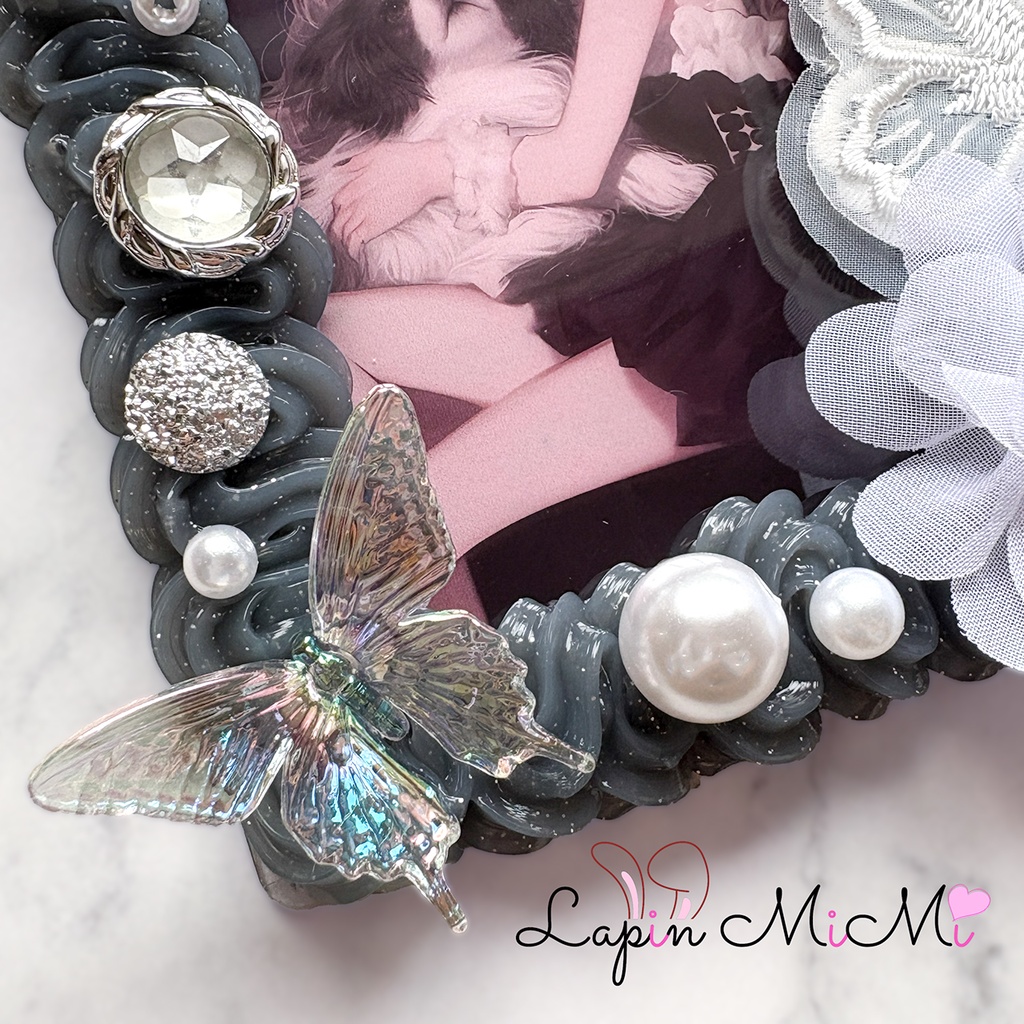 【B7】黒 ラメ クリア ホイップデコ 硬質トレカケース ポストカード ハガキ 白 レース 蝶 花 リボン ゴスロリ 大判 ケース