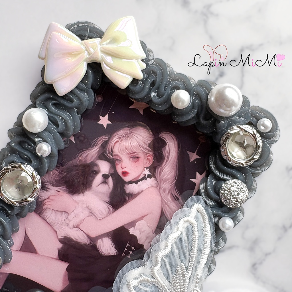 【B7】黒 ラメ クリア ホイップデコ 硬質トレカケース ポストカード ハガキ 白 レース 蝶 花 リボン ゴスロリ 大判 ケース