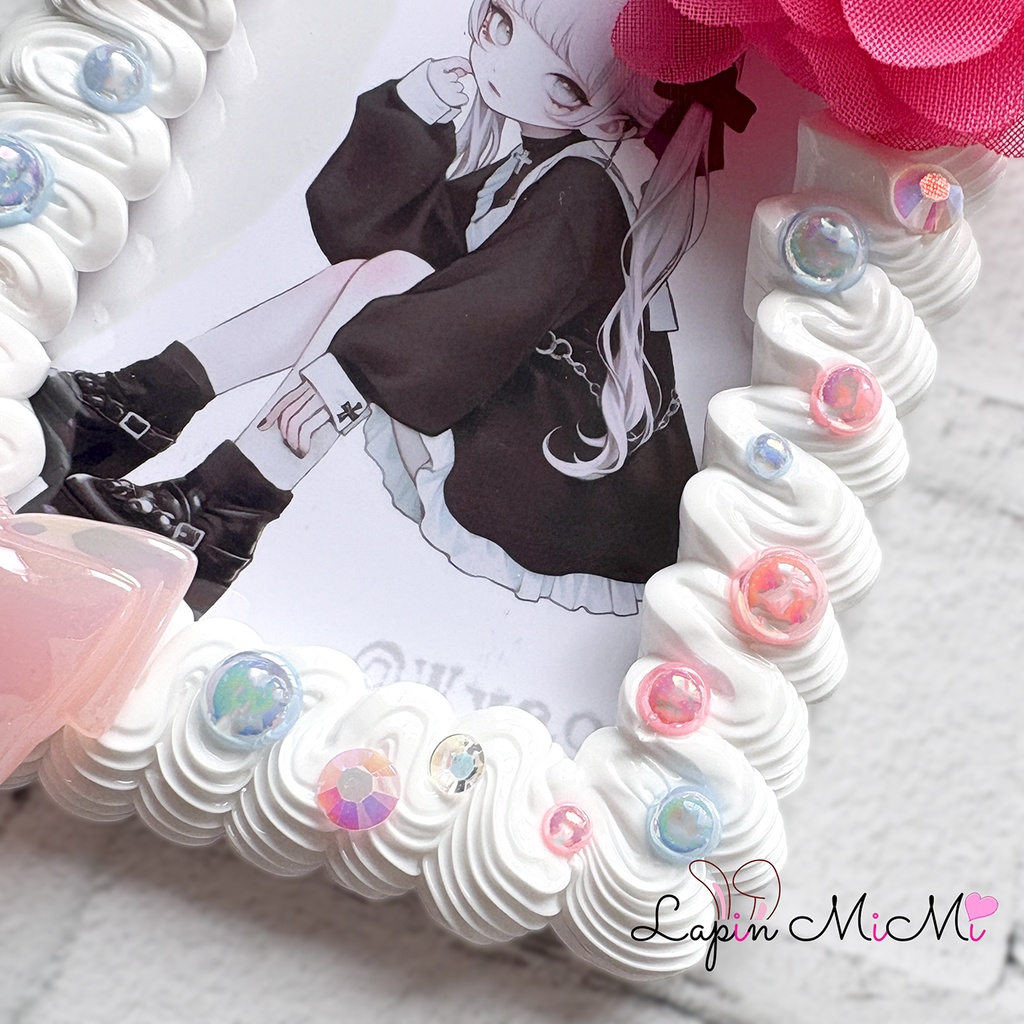 白 うねうね ホイップデコ 硬質トレカケース B8 ピンク シフォン 花 リボン ゆめかわ ビーズ カード ケース